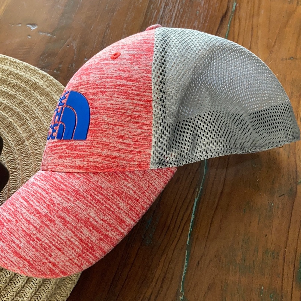 The North Face hat - Picture 6 of 6